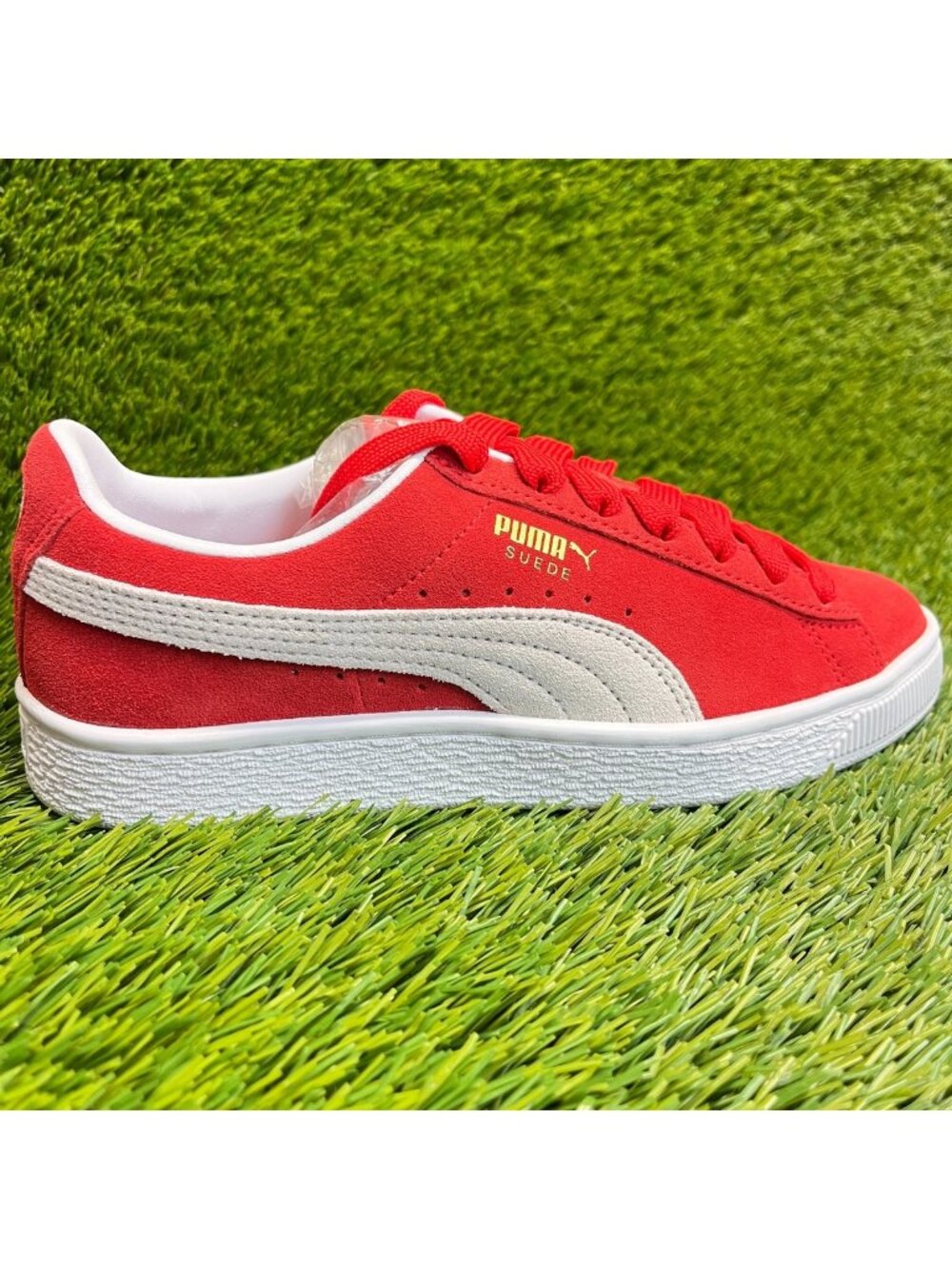 Puma Suede Classic 21 Boys Size 5C Red White Athletic Walking Shoes Sneakers